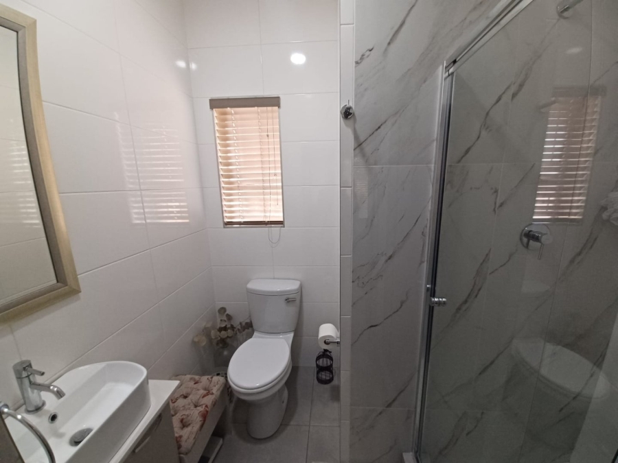 To Let 3 Bedroom Property for Rent in Naudeville Free State